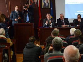 Lekaj kërkon kontributin e qytetarëve të Pejës dhe Istogut për autostradën e Dukagjinit