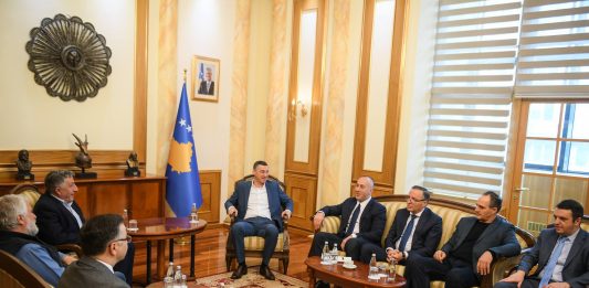 Ndërpritet greva e SBASHK-ut, mësimi fillon të hënën.