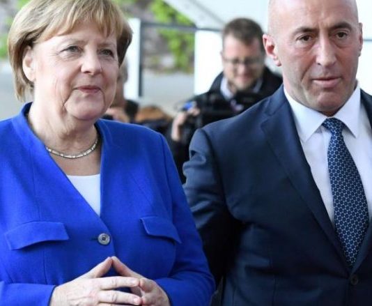 Takimi Merkel – Haradinaj, vendimtar për taksën dhe vizat