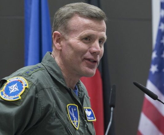 Komandanti Suprem i Forcave Aleate për Evropë qëndron në Kosovë